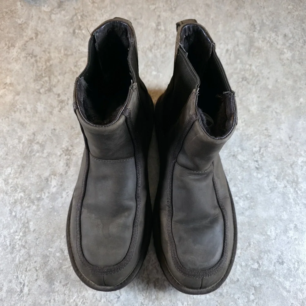 UGG men chelse